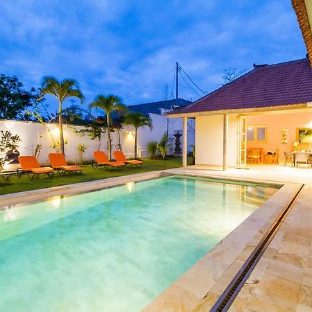 Istana Willy Villa Ungasan  Exterior photo